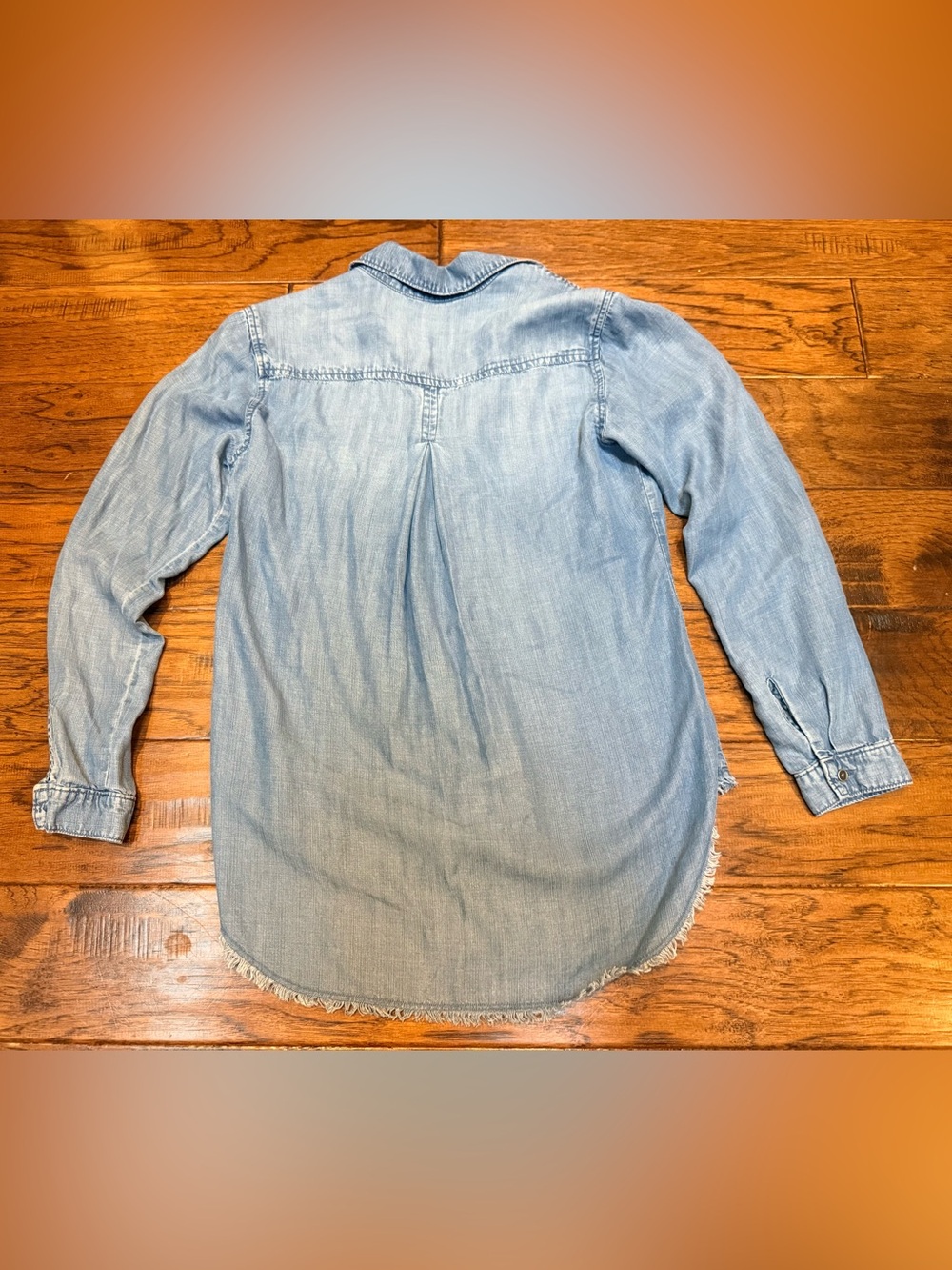 Cloth & Stone XS 100% Tencel Lyocell Chambray Button Down Shirt Raw Hem - Picture 10 of 13